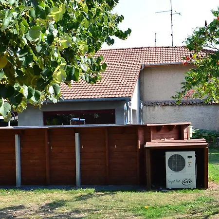 La Maison Du Rempart בית נופש Vignot